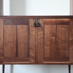 Willow Brook Hutch